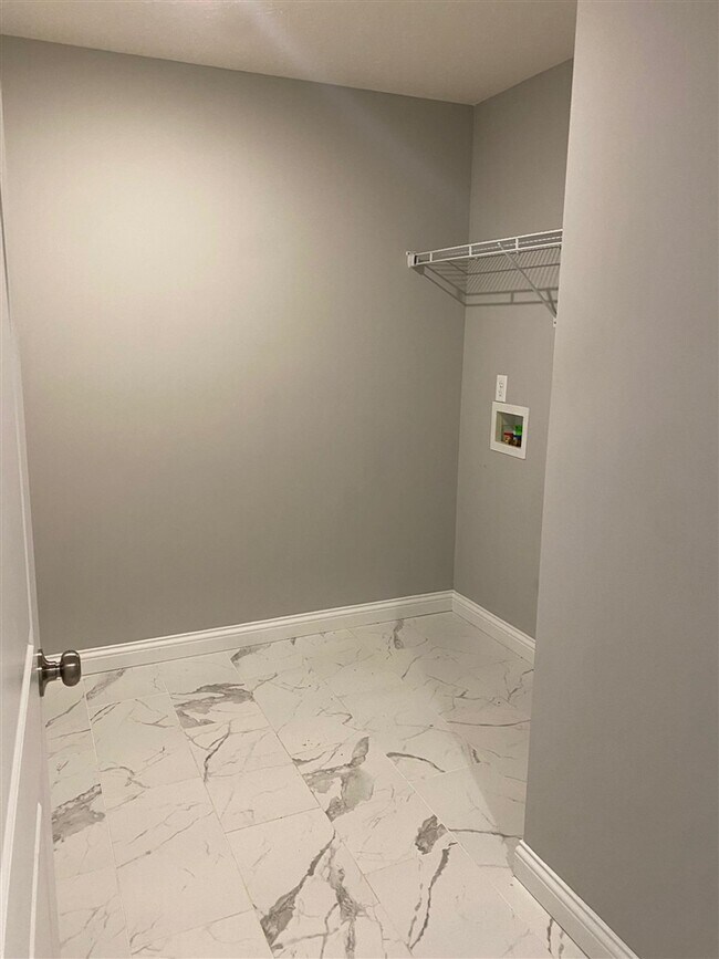 Building Photo - 524 Denver Cir