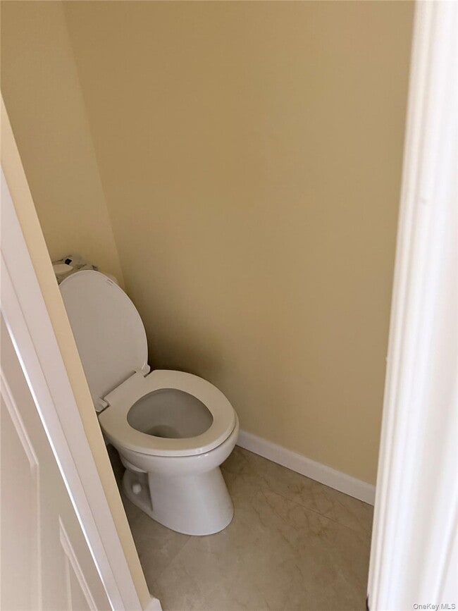 Building Photo - 363 Hewlett Pkwy