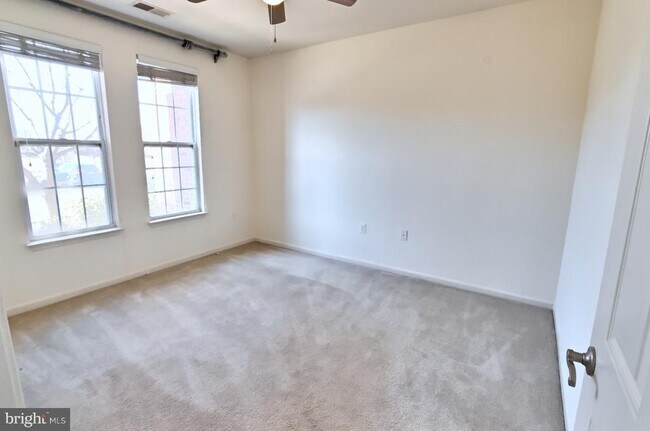 Building Photo - 21216 McFadden Square