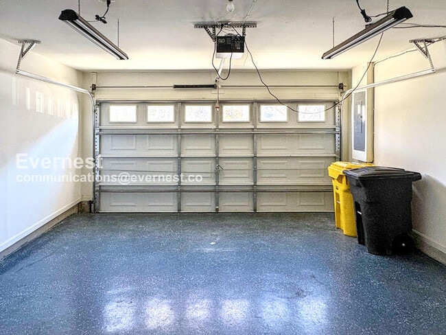 Building Photo - 8134 Villaggio Dr