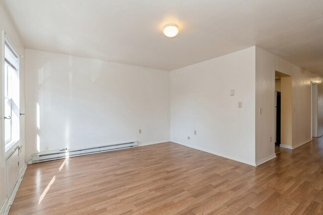 Primary Photo - 112 Astor Pl