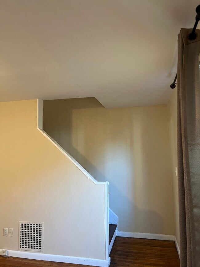 Building Photo - 119 Dupont Pl