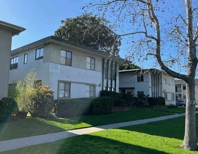 3137 Bld - 3137 S Barrington Ave