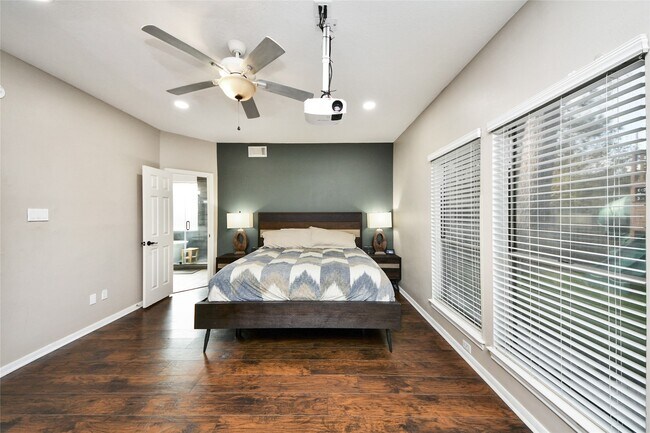 Building Photo - 12307 Lusterleaf Dr