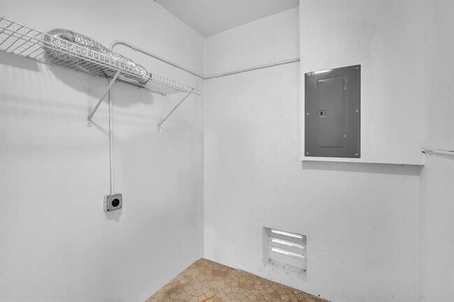 Building Photo - 17115 NW 12th Ct