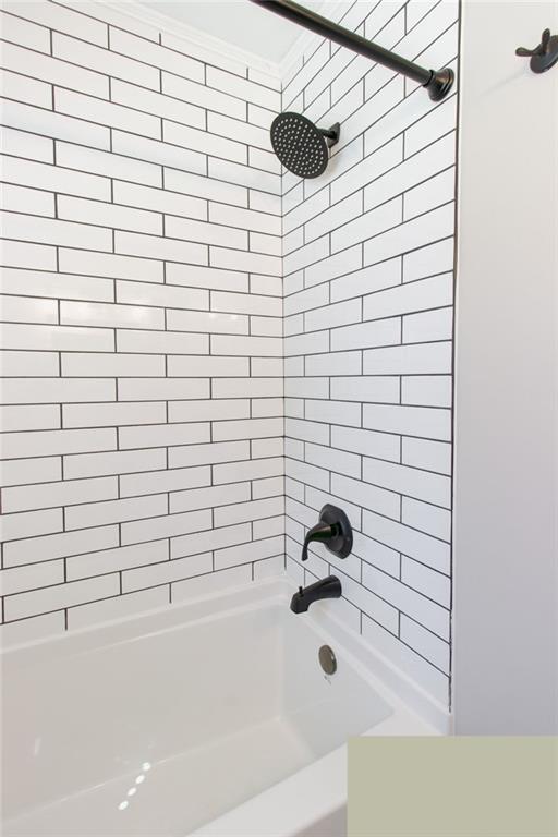 Building Photo - 626 Burbank Cir