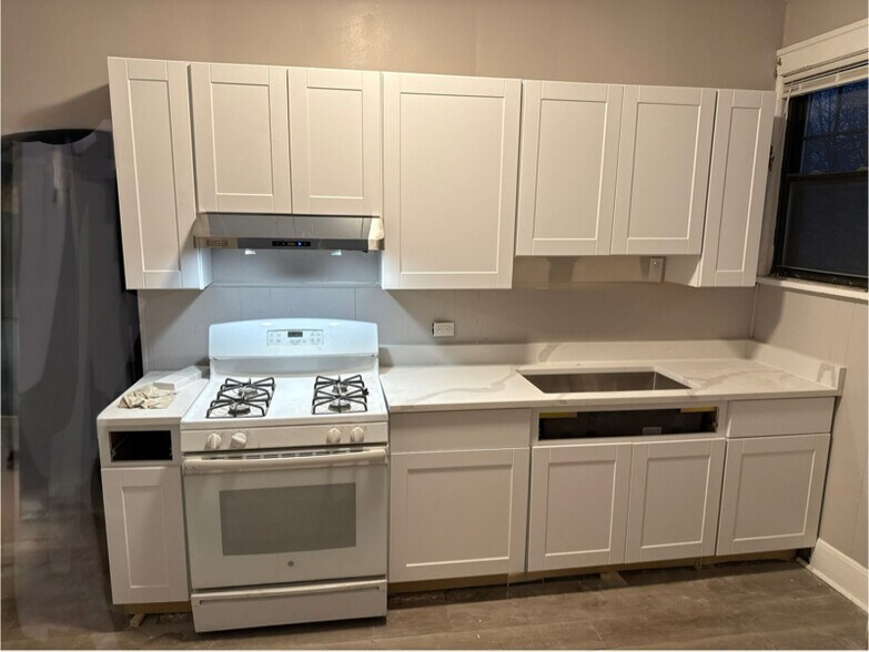 Building Photo - 100 Van Buskirk Rd