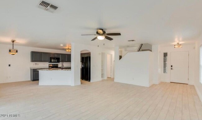 Building Photo - 22281 W Morning Glory St