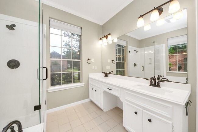Building Photo - 2405 Guilbeau Ln