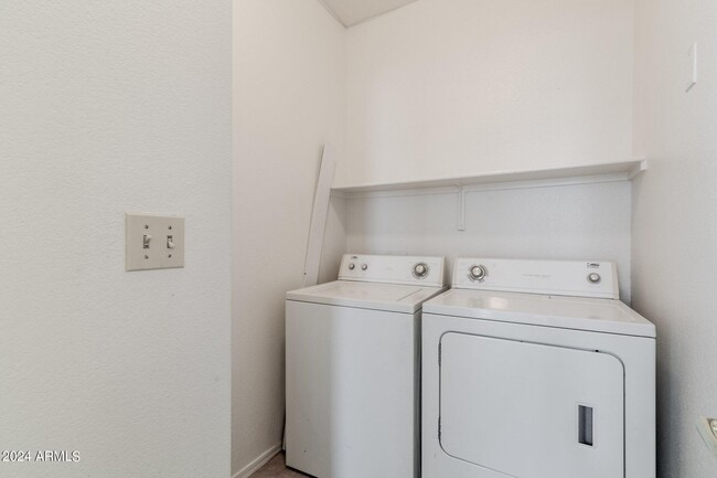 Building Photo - 11375 E Sahuaro Dr