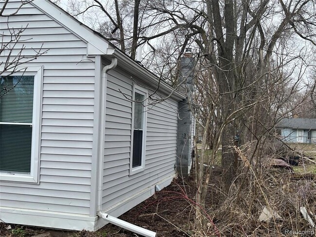 Building Photo - 438 Kenilworth Ave