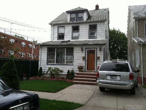 Building Photo - 8934 Lyman St