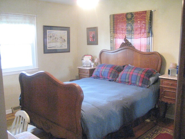 Building Photo - 604 Summit Rd