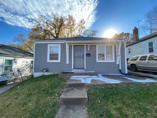 Primary Photo - Wonderful Family Home With Lots of Space