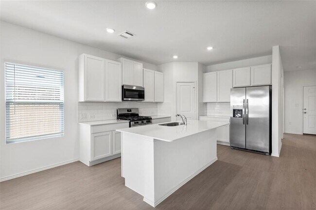 Building Photo - 114 Miglia St