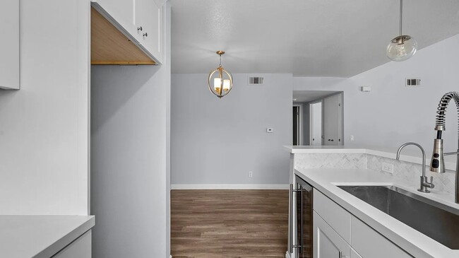 Building Photo - 24491 Valle Del Oro