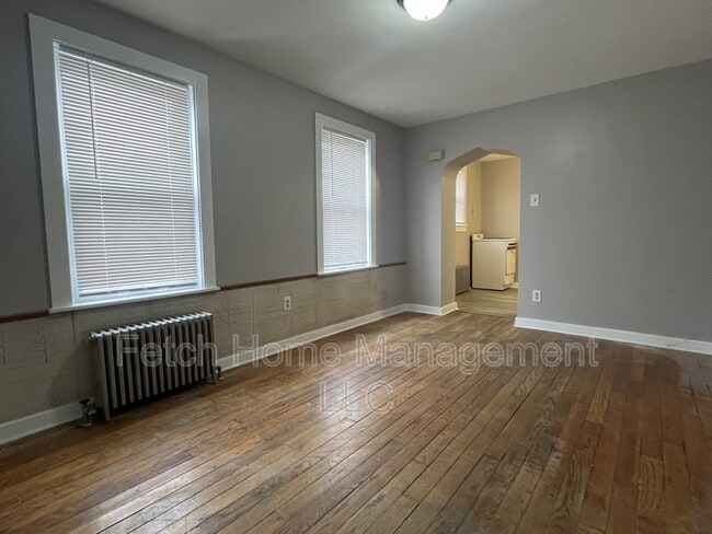 Building Photo - 414 New St