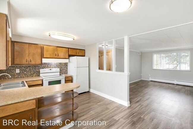 Building Photo - COTTONWOOD APARTMENTS