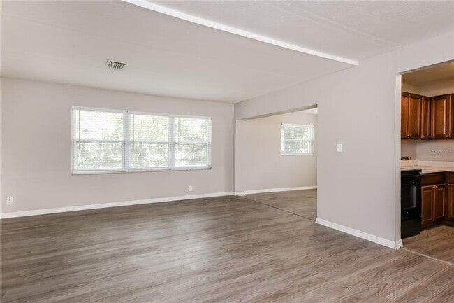 Building Photo - 2409 Straker Ct