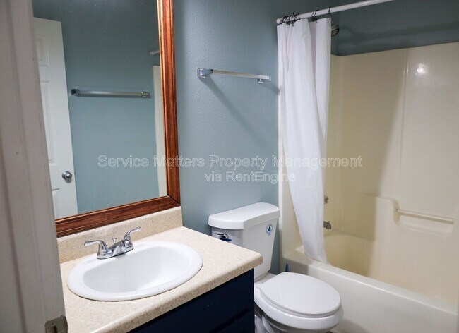 Building Photo - 5079 Cocoa Dr