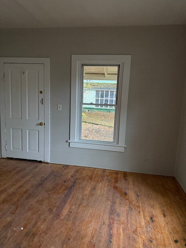 Building Photo - 217-219 Avenue C