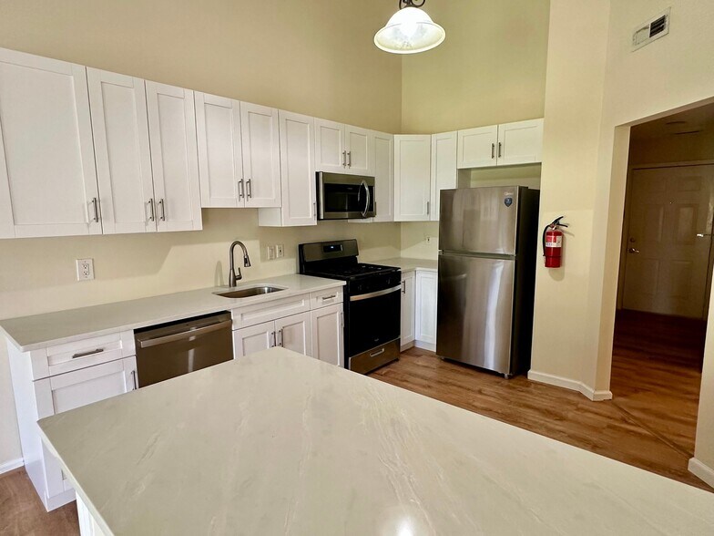 Building Photo - 203 Eagles Chase Dr