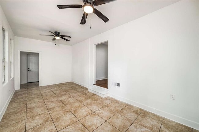 Building Photo - 1774 Laurelwood Dr SW