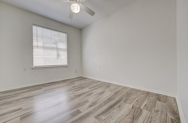 Building Photo - 8417 Twiggy Ln