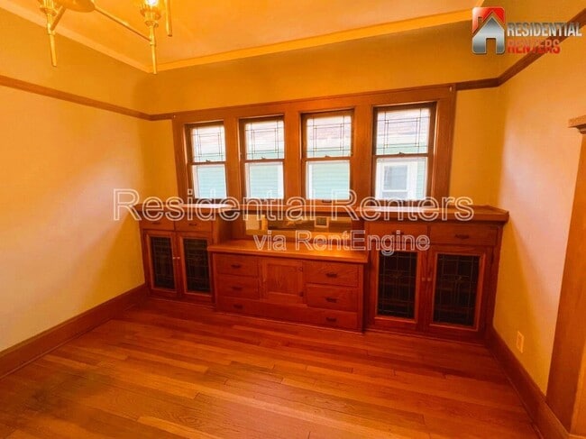 Building Photo - 2372 N 61st St