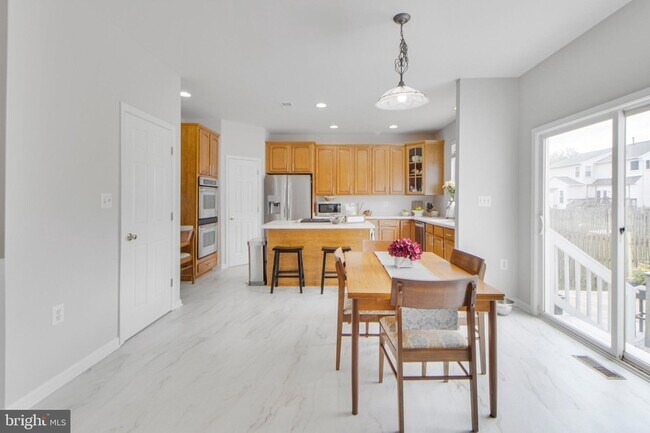 Building Photo - 115 Richard Dr SE