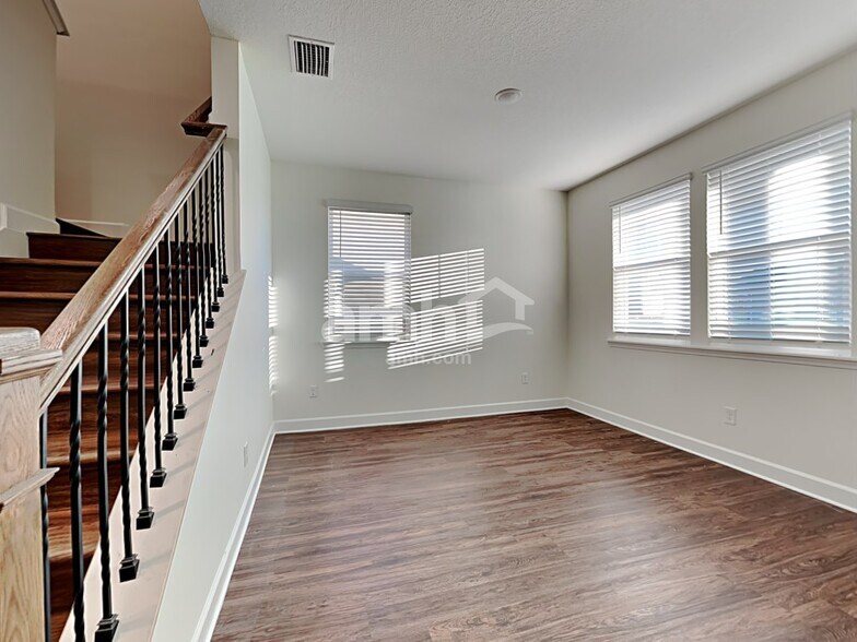 Building Photo - 5030 Franks Creek Way