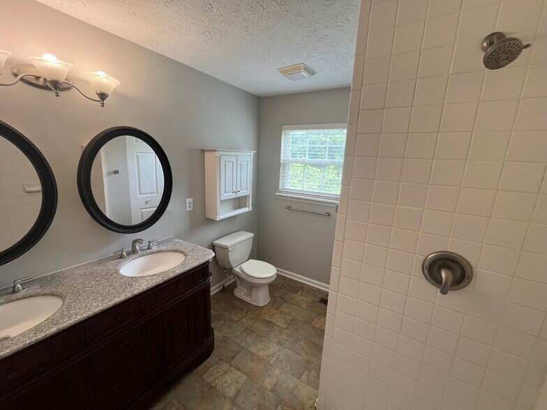 Building Photo - 5397 Rippling Brook Way