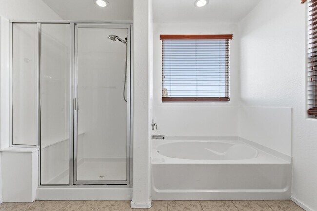 Building Photo - 4119 S 186th Ave