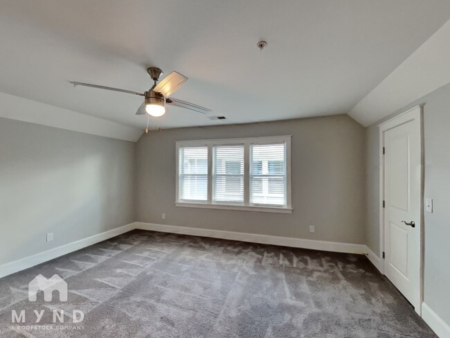 Building Photo - 2151 McClintock Rd