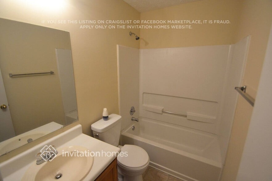 Building Photo - 2805 Wildflower Ln SW