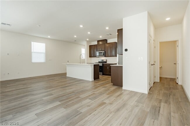 Building Photo - 9108 Vesey Ave