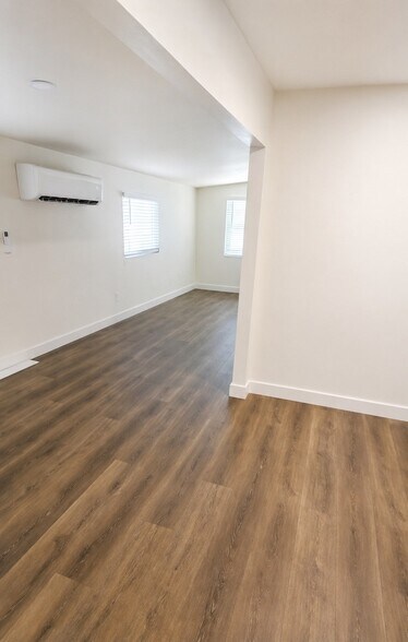 Building Photo - 11151 Duncan Ave