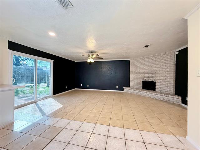 Building Photo - 6936 Fallbrook Ct