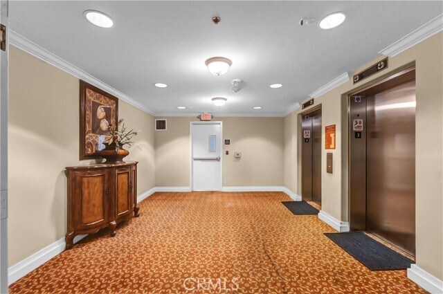 Building Photo - 580 W Main St