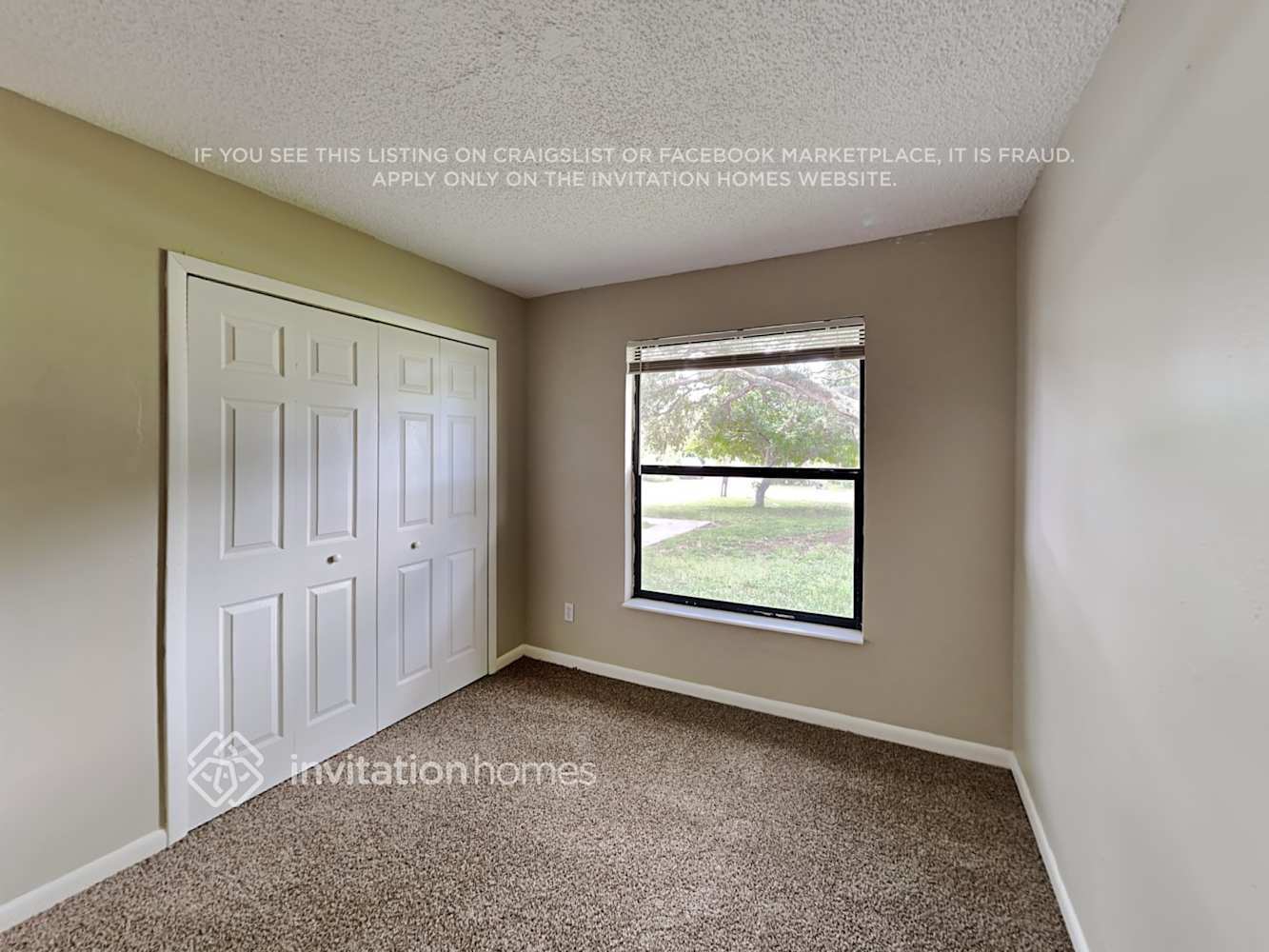 Building Photo - 405 SW 43rd Ln