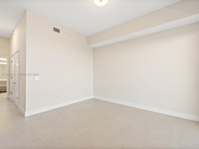 Building Photo - 16385 Biscayne Blvd