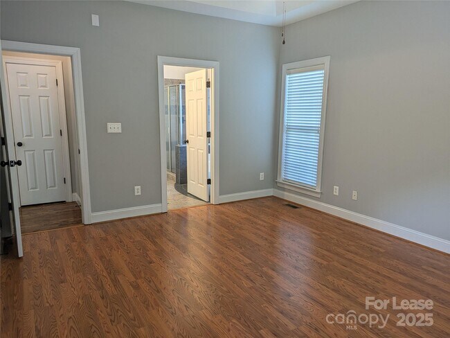 Building Photo - 175 Turnberry Ln
