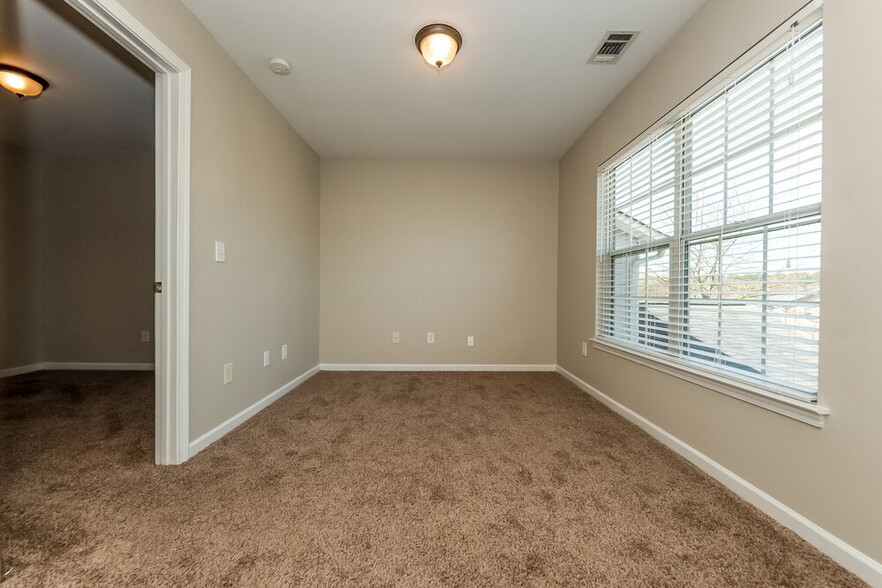 Building Photo - 2014 Appaloosa Way