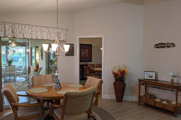 Building Photo - 5810 Garden Lakes Majestic