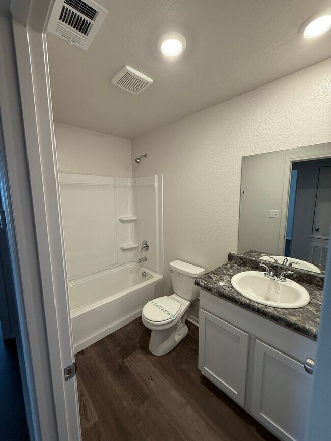 Building Photo - *Rent FREE until May1!* BRAND NEW Three Bedroom | Two Bathroom Home in Vilonia