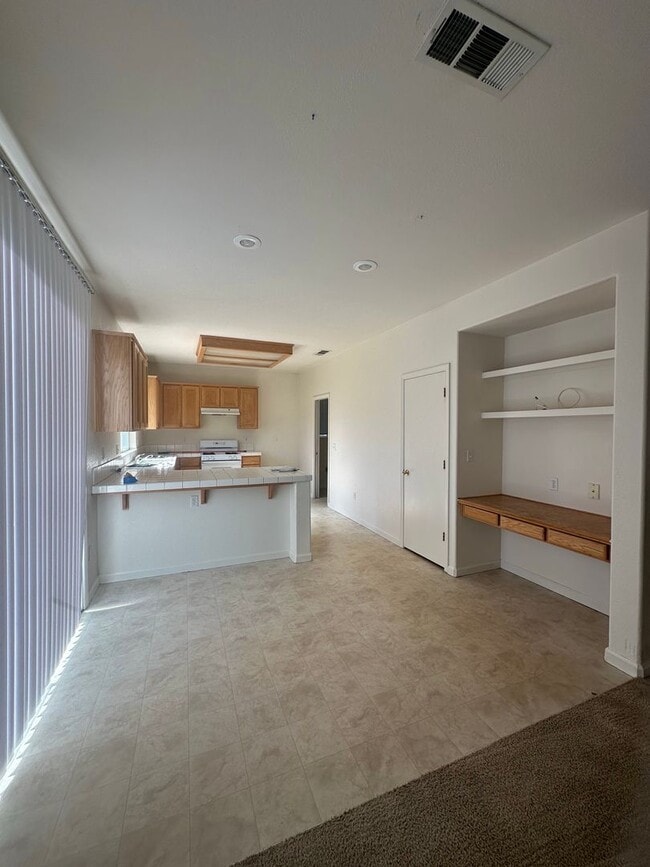 Desirable 2 Story Home In Weston Ranch 4505 Woodshire St Stockton CA