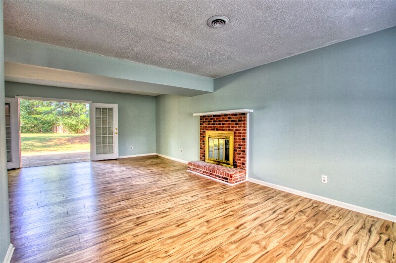 Building Photo - 209 Bayberry Ln