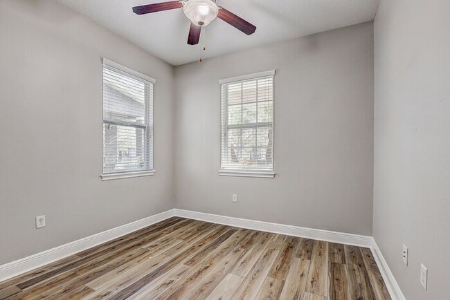 Building Photo - Experience Resort Living in Grand Hampton!