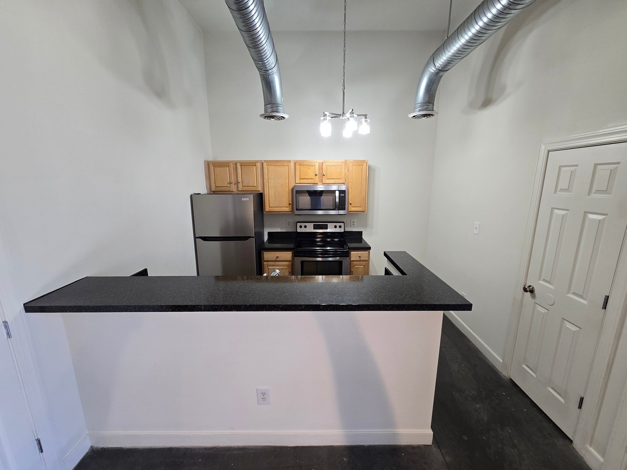 Building Photo - 302 Goshen St