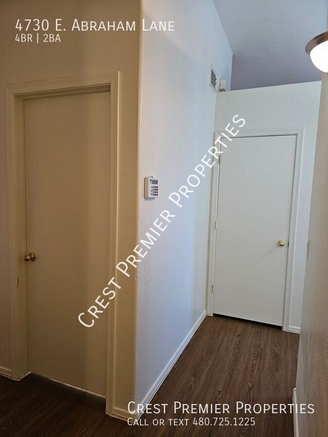 Building Photo - 4730 E Abraham Ln